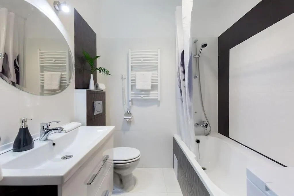 Rumbach 22 Center Apartment With Ac Boedapest 0*,  Hongarije